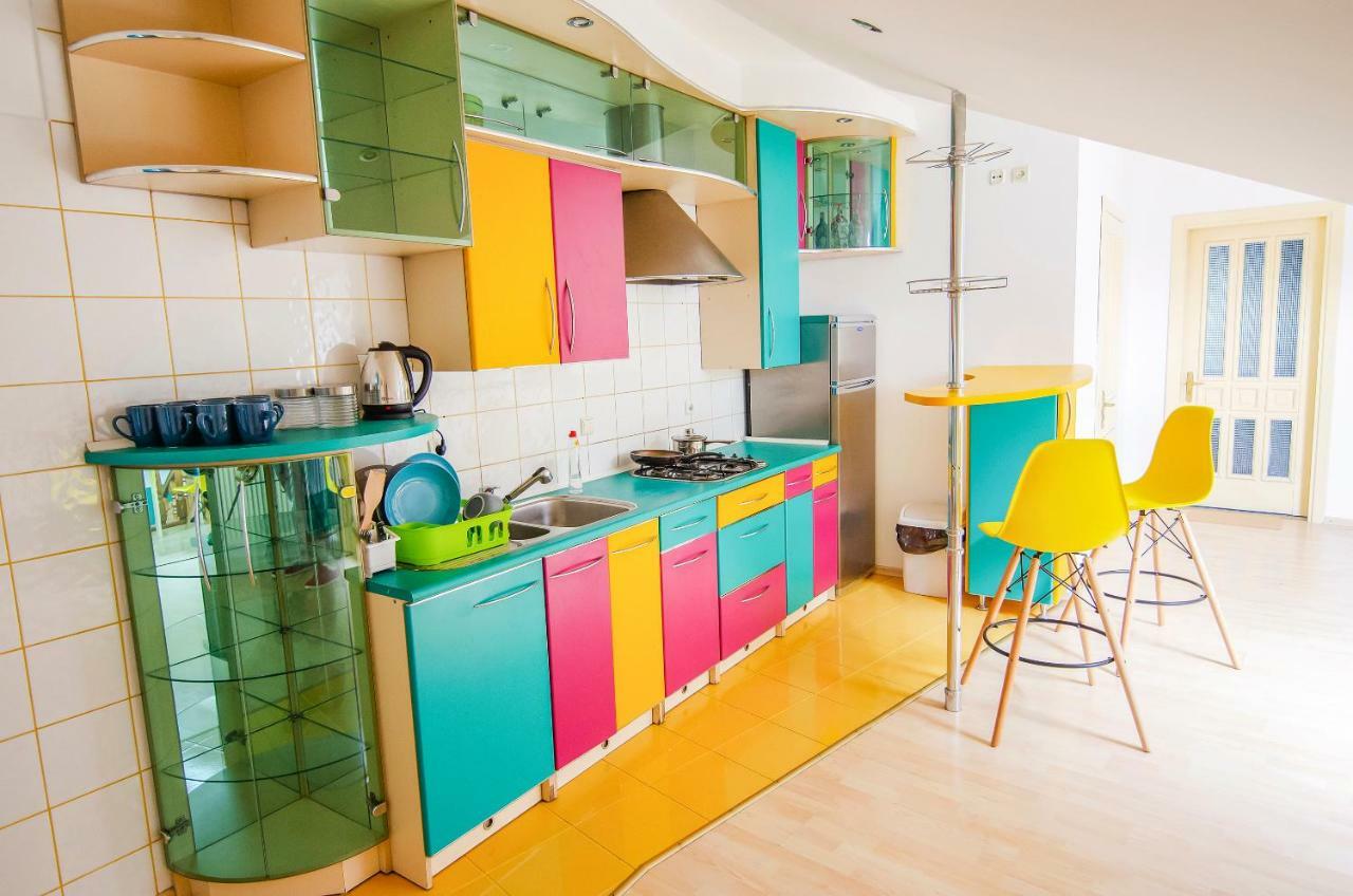 Friends Hostel Lviv Rustaveli Str Εξωτερικό φωτογραφία