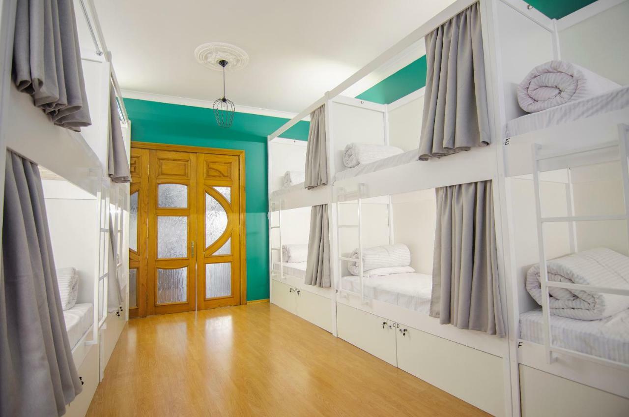 Friends Hostel Lviv Rustaveli Str Εξωτερικό φωτογραφία