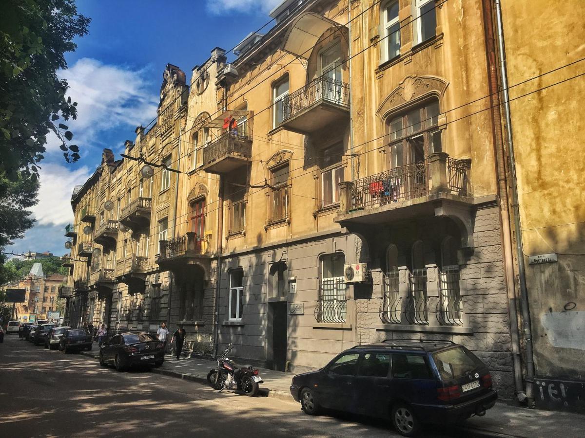 Friends Hostel Lviv Rustaveli Str Εξωτερικό φωτογραφία